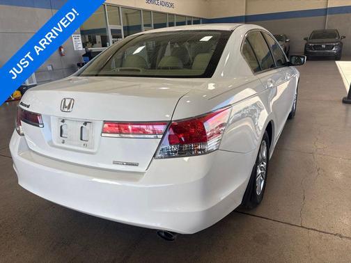 Taffeta White 2011 Honda Accord SE