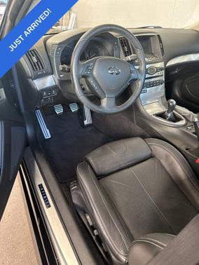 2014 INFINITI Q60 Sport