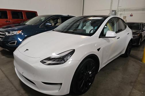 Pearl White Multi-Coat 2023 Tesla Model Y Performance Dual Motor All-Wheel Drive