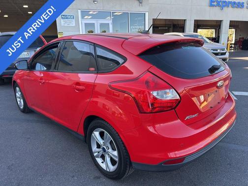 Race Red 2014 Ford Focus SE