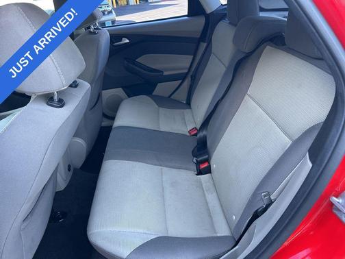 Race Red 2014 Ford Focus SE