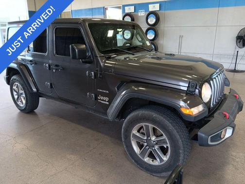Granite Crystal Metallic Clearcoat 2019 Jeep Wrangler Unlimited Sahara