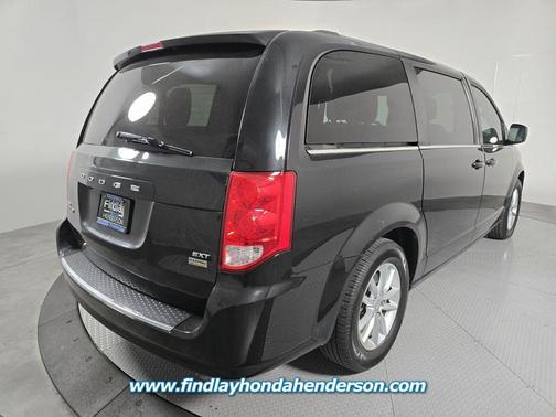 Black Onyx Crystal Pearlcoat 2019 Dodge Grand Caravan SXT