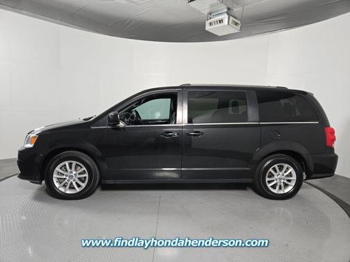 Black Onyx Crystal Pearlcoat 2019 Dodge Grand Caravan SXT