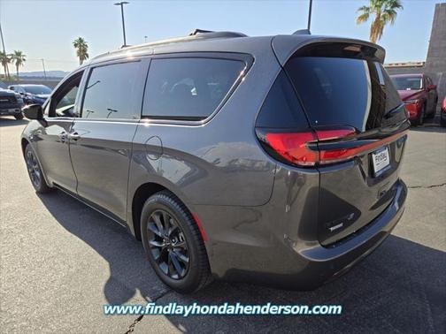 2021 Chrysler Pacifica Touring