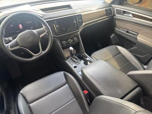 2022 Volkswagen Atlas 2.0T SE w/Technology