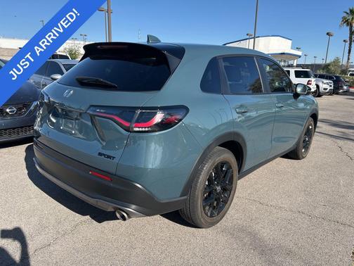 Nordic Forest Pearl 2023 Honda HR-V 2WD Sport