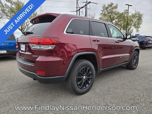 2022 Jeep Grand Cherokee Laredo