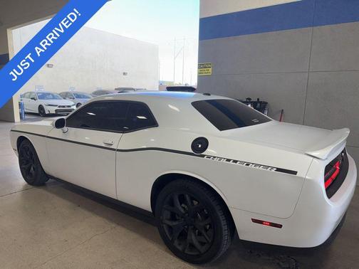2015 Dodge Challenger SXT Plus