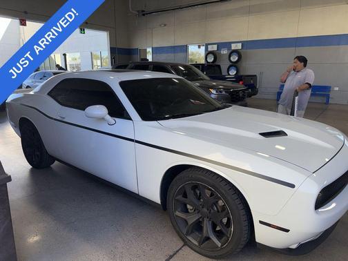 2015 Dodge Challenger SXT Plus