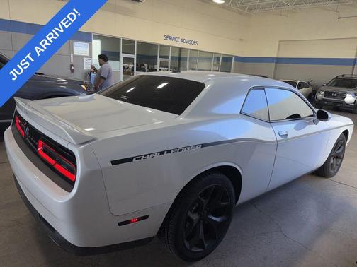2015 Dodge Challenger SXT Plus