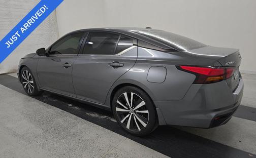 2021 Nissan Altima SR FWD