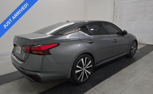 2021 Nissan Altima SR FWD