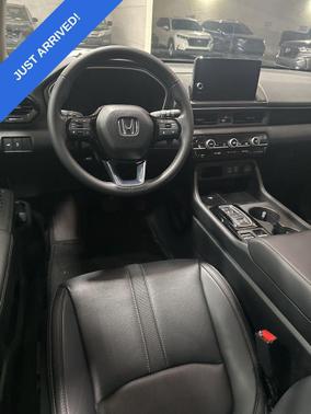 2023 Honda Pilot AWD EX-L 8 Passenger