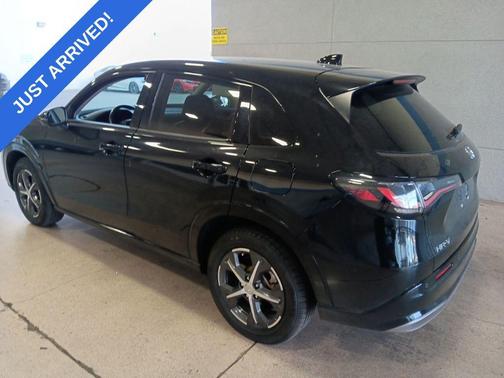 Crystal Black Pearl 2023 Honda HR-V EX-L