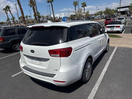 2017 Kia Sedona LX