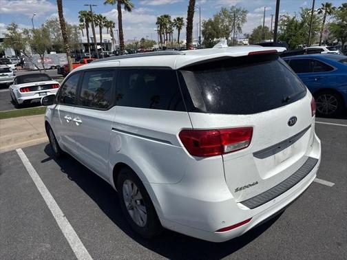 2017 Kia Sedona LX