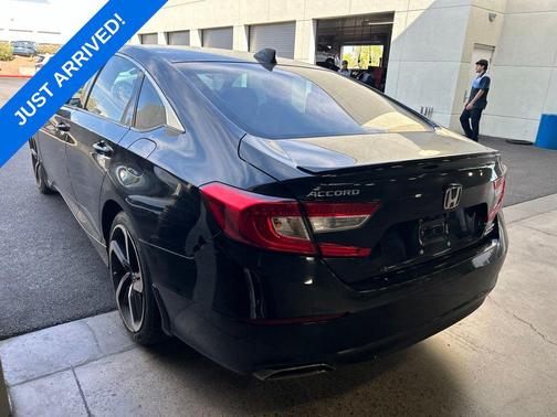 Crystal Black Pearl 2022 Honda Accord Sport SE 1.5T