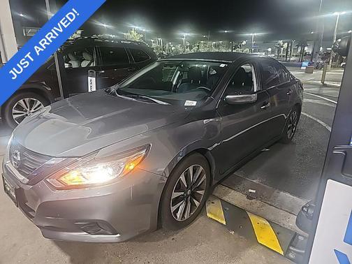 Gun Metallic 2017 Nissan Altima 2.5 SV