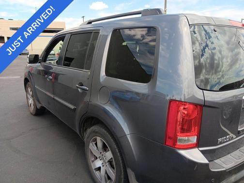 Modern Steel Metallic 2015 Honda Pilot Touring