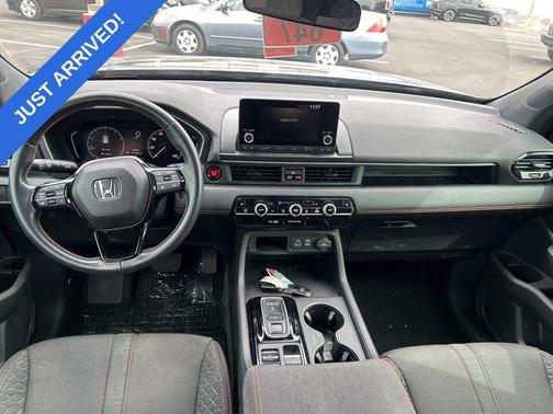 Obsidian Blue Pearl 2025 Honda Pilot Sport