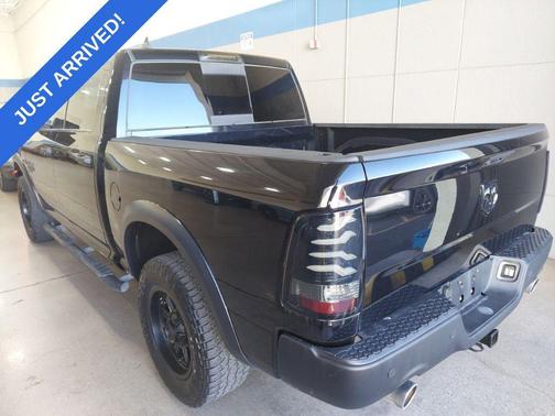 2020 RAM 1500 Classic Warlock Crew Cab 4x4 5'7' Box