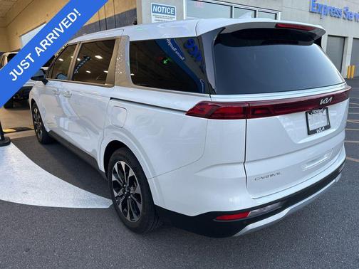 2024 Kia Carnival EX
