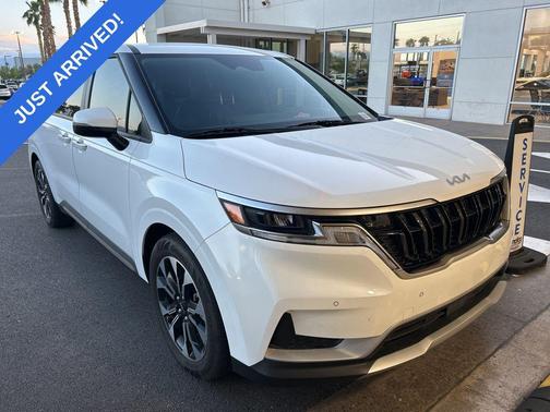 2024 Kia Carnival EX