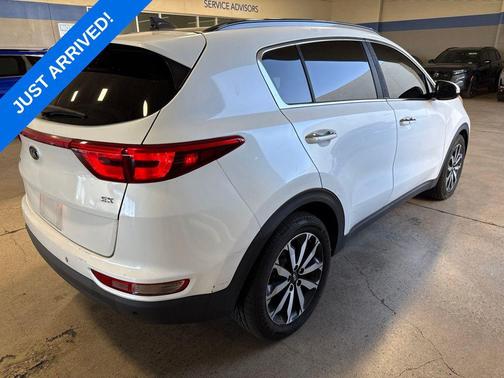 Snow White Pearl 2018 Kia Sportage EX