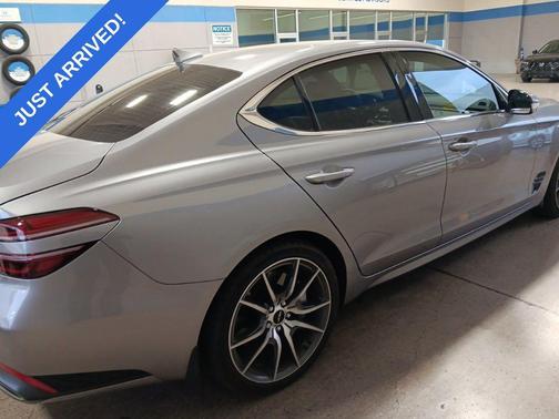 2024 Genesis G70 2.5T RWD