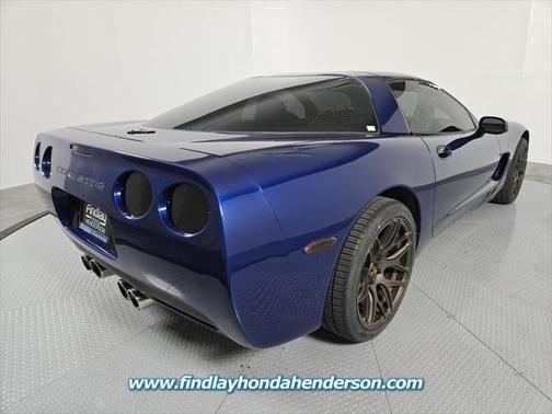 2004 Chevrolet Corvette Base