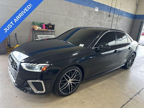 2023 Audi A4 45 S line Premium Plus