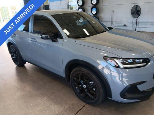 Urban Gray Pearl 2024 Honda HR-V 2WD Sport