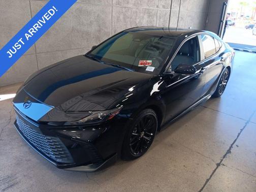 Midnight Black Metallic 2025 Toyota Camry SE