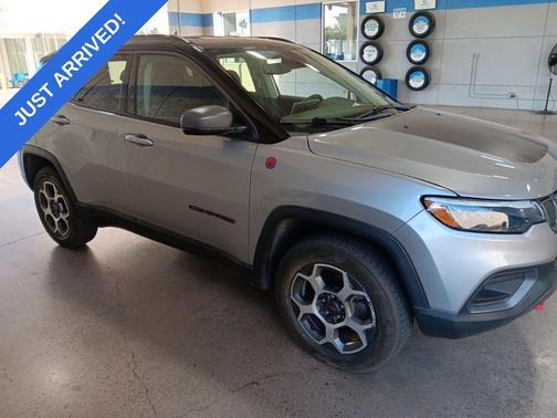 Billet Silver Metallic Clearcoat 2022 Jeep Compass Trailhawk
