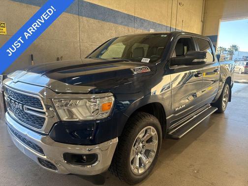 Patriot Blue Pearlcoat 2022 RAM 1500 Big Horn/Lone Star