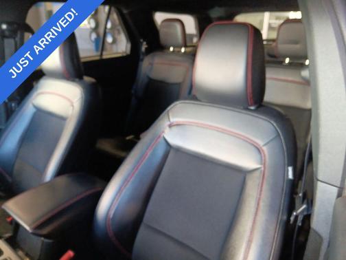 Agate Black Metallic 2023 Ford Explorer ST-Line