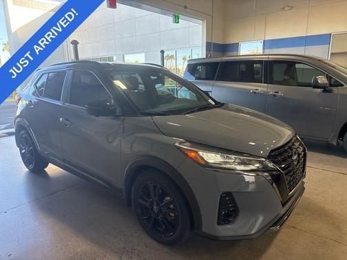 2023 Nissan Kicks SR