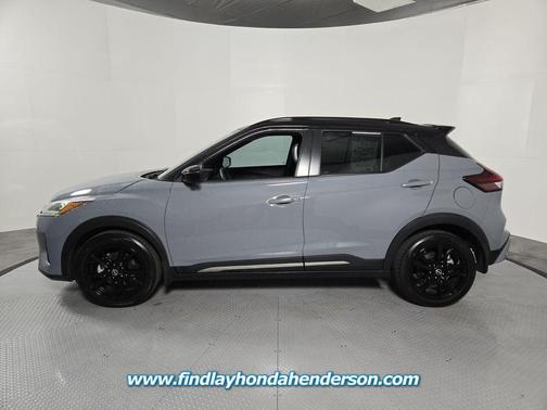 2023 Nissan Kicks SR
