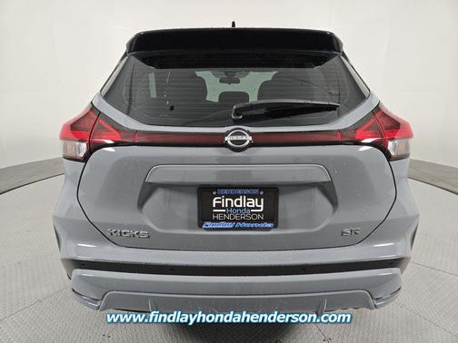 2023 Nissan Kicks SR