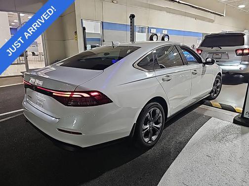 Platinum White Pearl 2024 Honda Accord EX