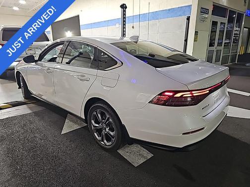 Platinum White Pearl 2024 Honda Accord EX