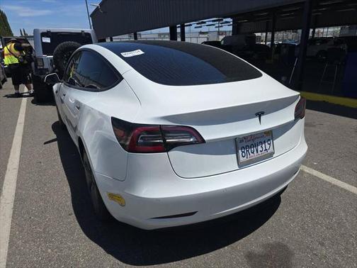 2020 Tesla Model 3 Standard Range Plus