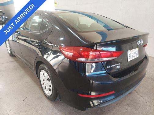 2018 Hyundai ELANTRA SE