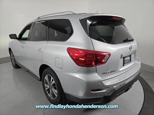 2019 Nissan Pathfinder S