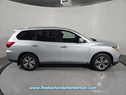 2019 Nissan Pathfinder S