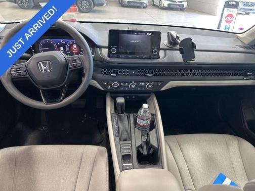 Platinum White Pearl 2023 Honda Accord EX