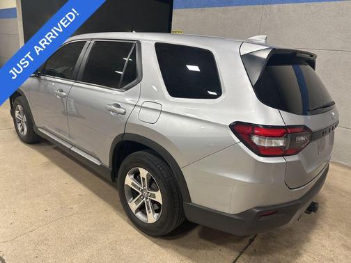 2023 Honda Pilot 2WD EX-L 8 Passenger