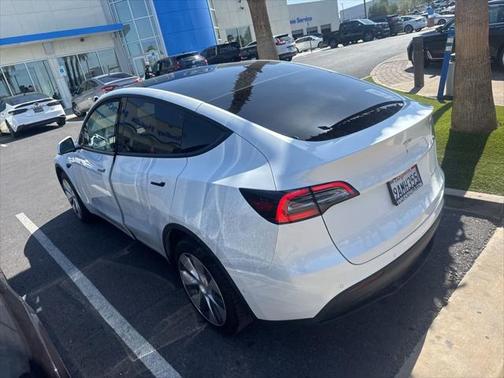 2022 Tesla Model Y Long Range Dual Motor All-Wheel Drive