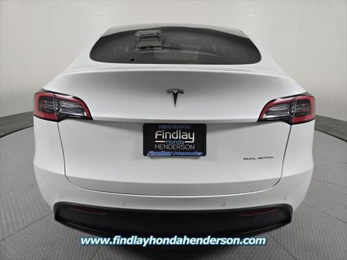 2022 Tesla Model Y Long Range Dual Motor All-Wheel Drive